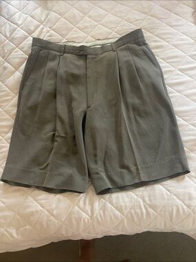 Greg Peters Men's Classic Pleated Shorts in Olive Green -Size 34
